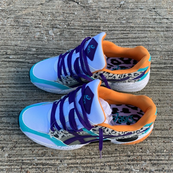 ASICS Gel-BND “Zebra” (SZ 10.5) BONUS LACES - Picture 3 of 6